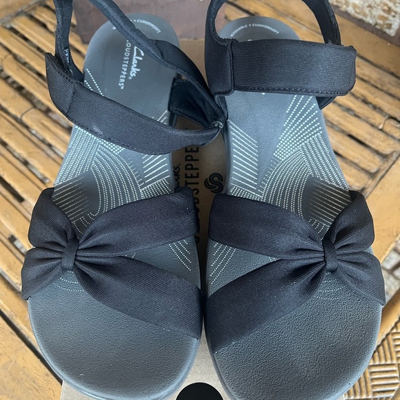 Women’s Clarks Arla Shore Cloudstepper textile sandals - Picture 2 of 8